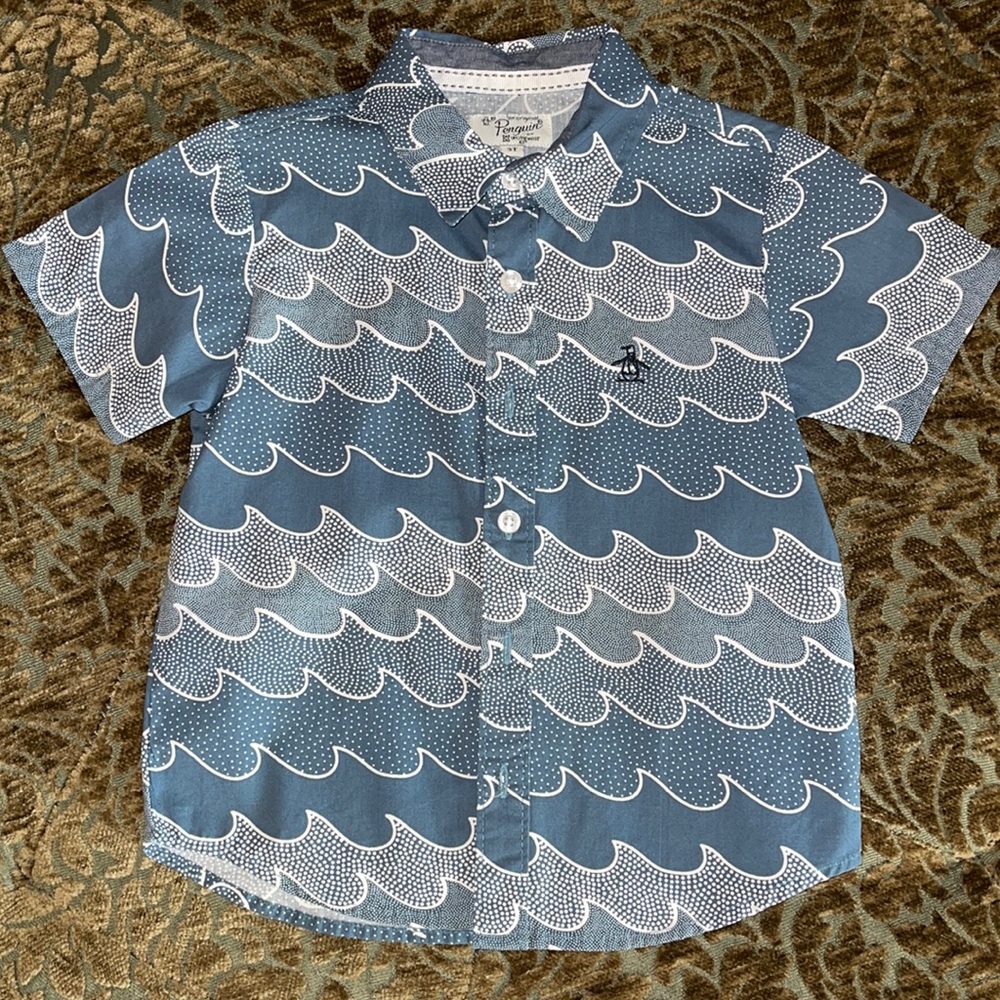 Penguin boys short sleeve button down 3T, like new